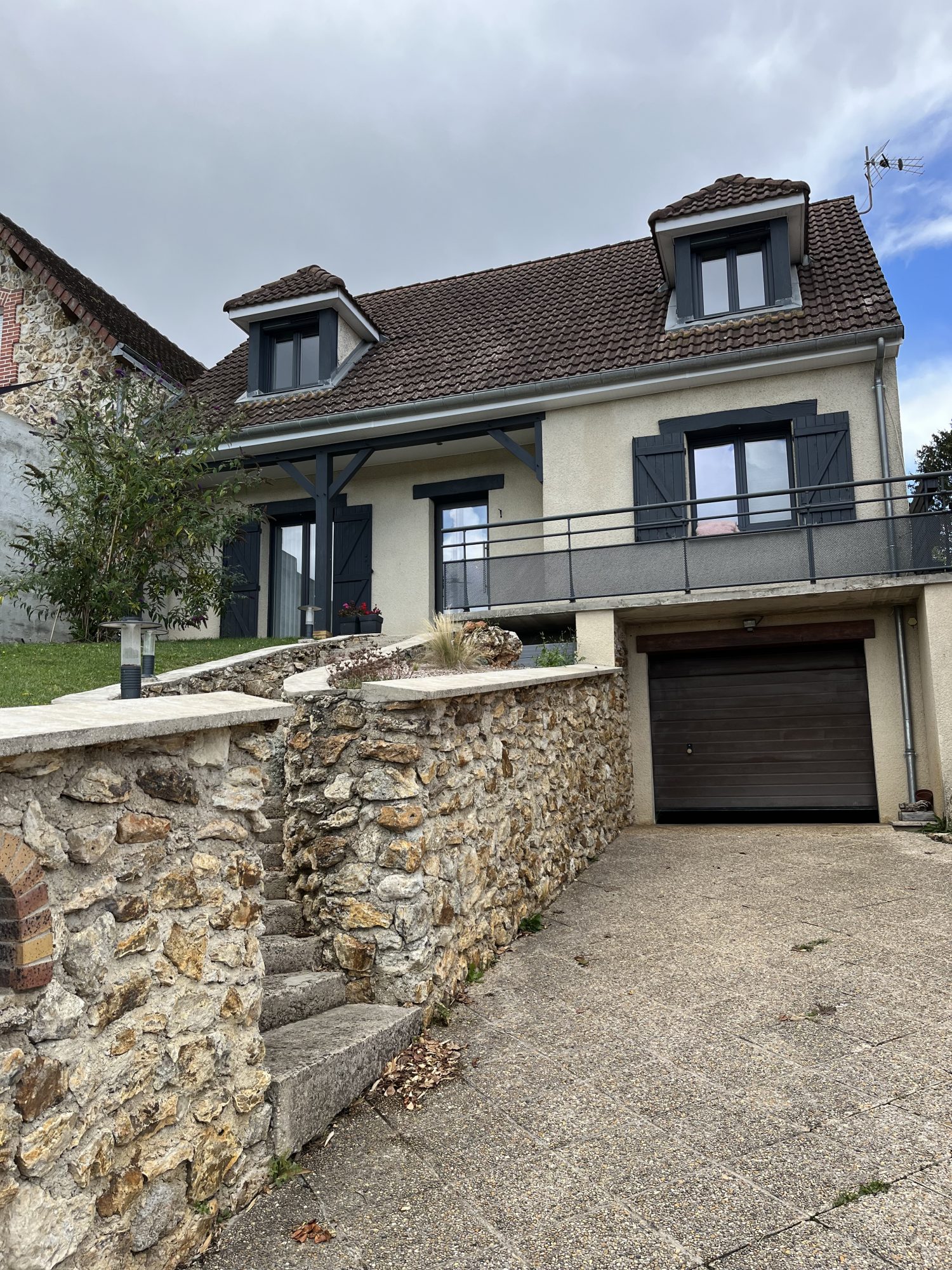 Immobilier vente à MORANGIS Maison - Type 8